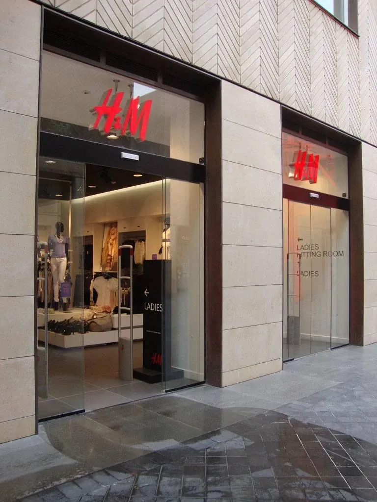 H&M Building, Lebanon Square